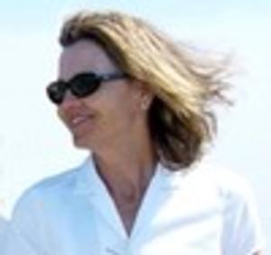 Send a message to Vicky Grist Barris,